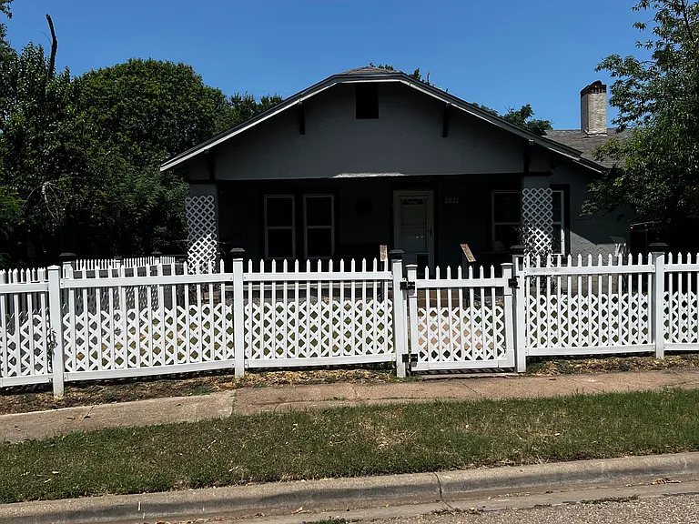 2821 Grim Ave — Photo 12