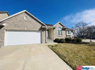 4702 Coffey St, Bellevue, NE 68133