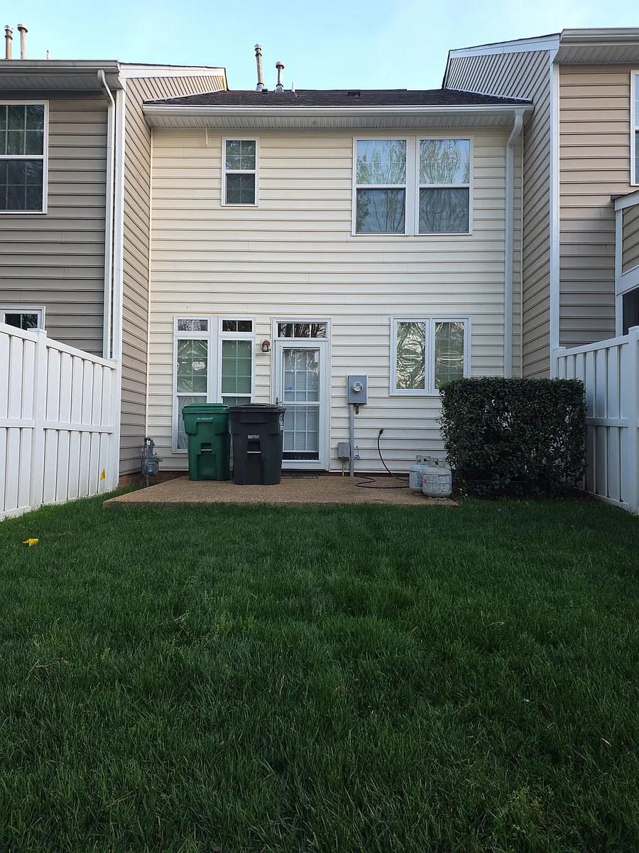 Building Photo - 8110 Barrowden Ct