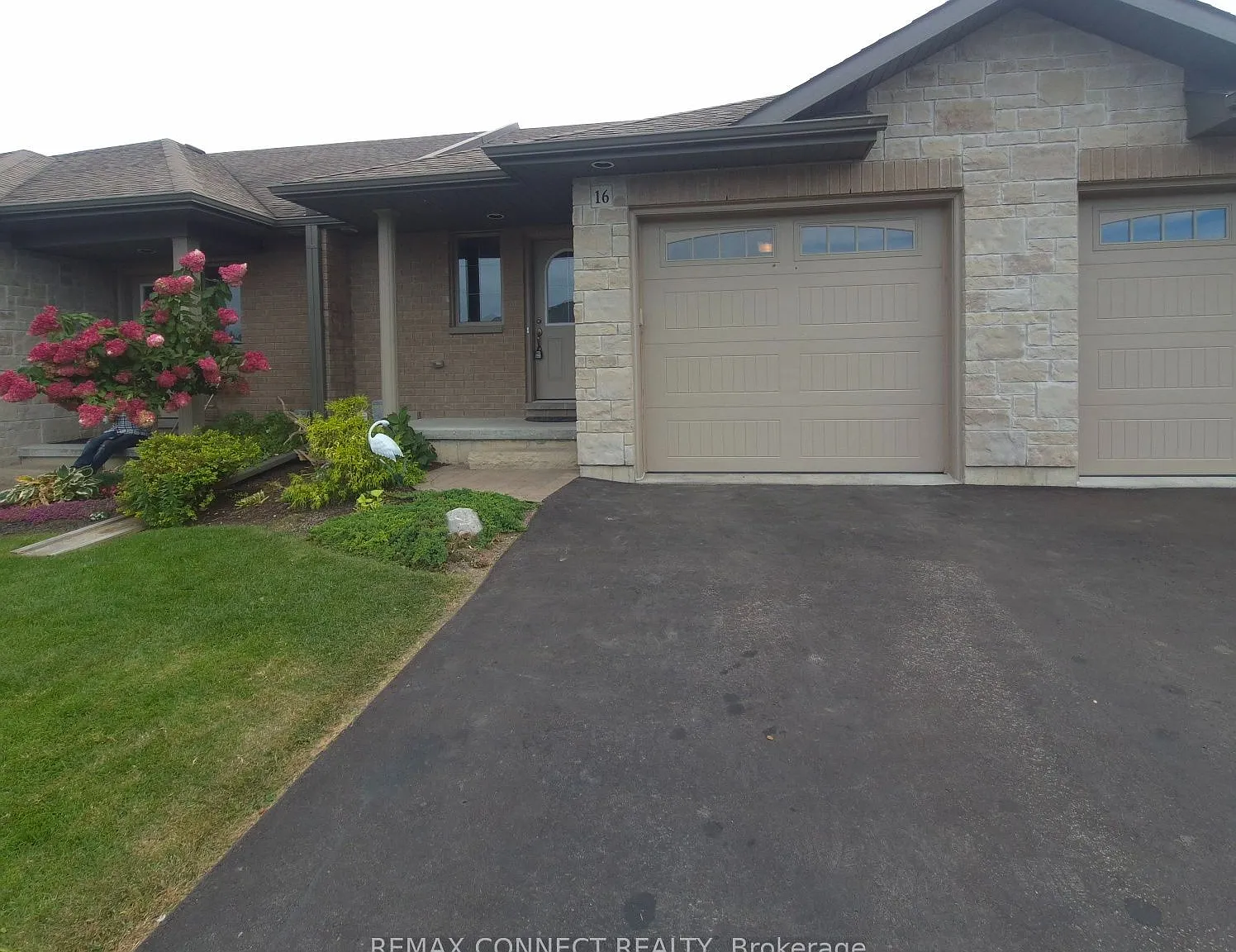 2 bed, $2,200 — Photo 1