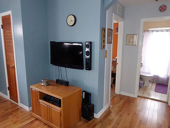 4th image of 12484 Cardwell St