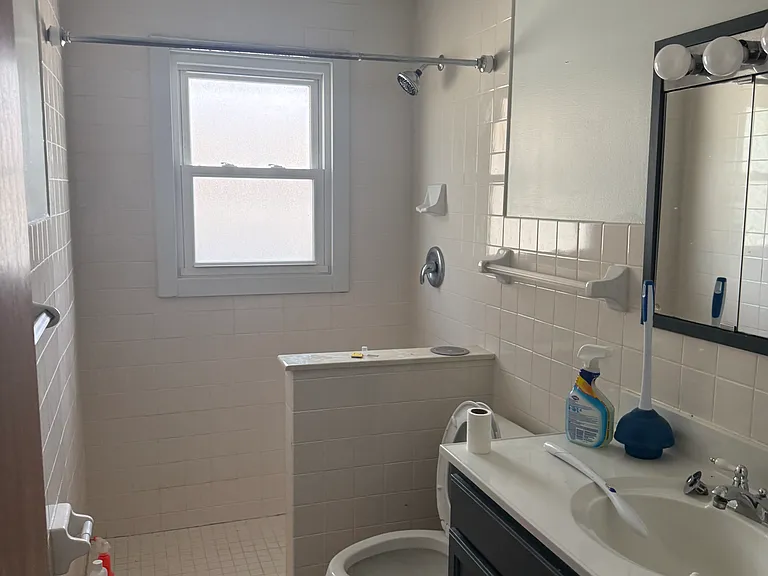 220 Morris St — Photo 7