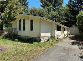 95881 Cape Dr, Brookings, OR 97415