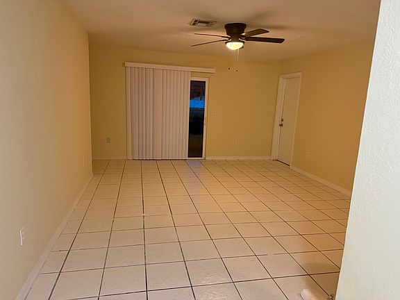 3rd image of 712 Lucaya Dr #A