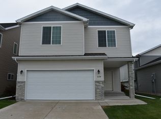 3179 6th St E, West Fargo, ND 58078