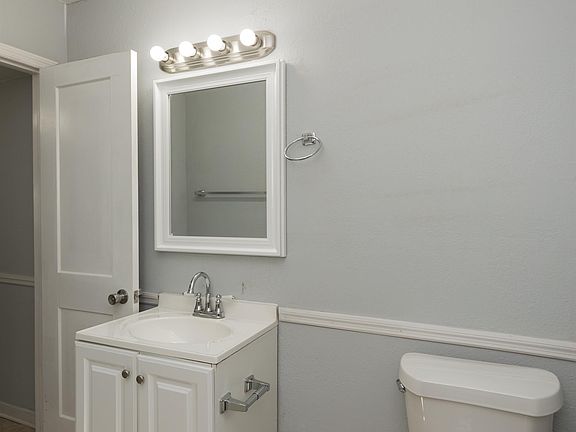 5th image of 1484 W 24th St
