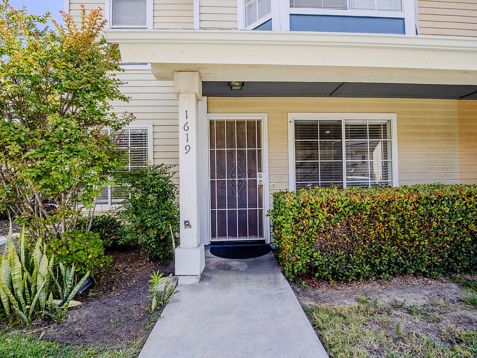 1st image of 1619 Manzana Way