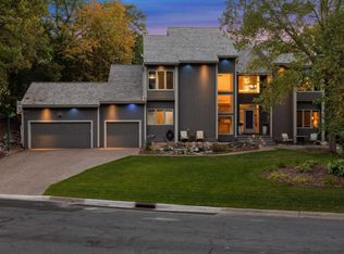 1517 Summit Oaks Ct, Burnsville, MN 55337