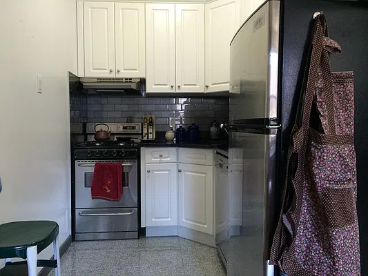 Rented by America Mecca Realty LLC | media 27