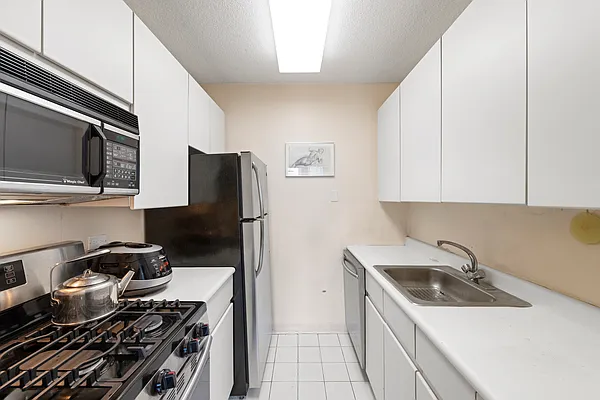 Rented by Compass | media 17