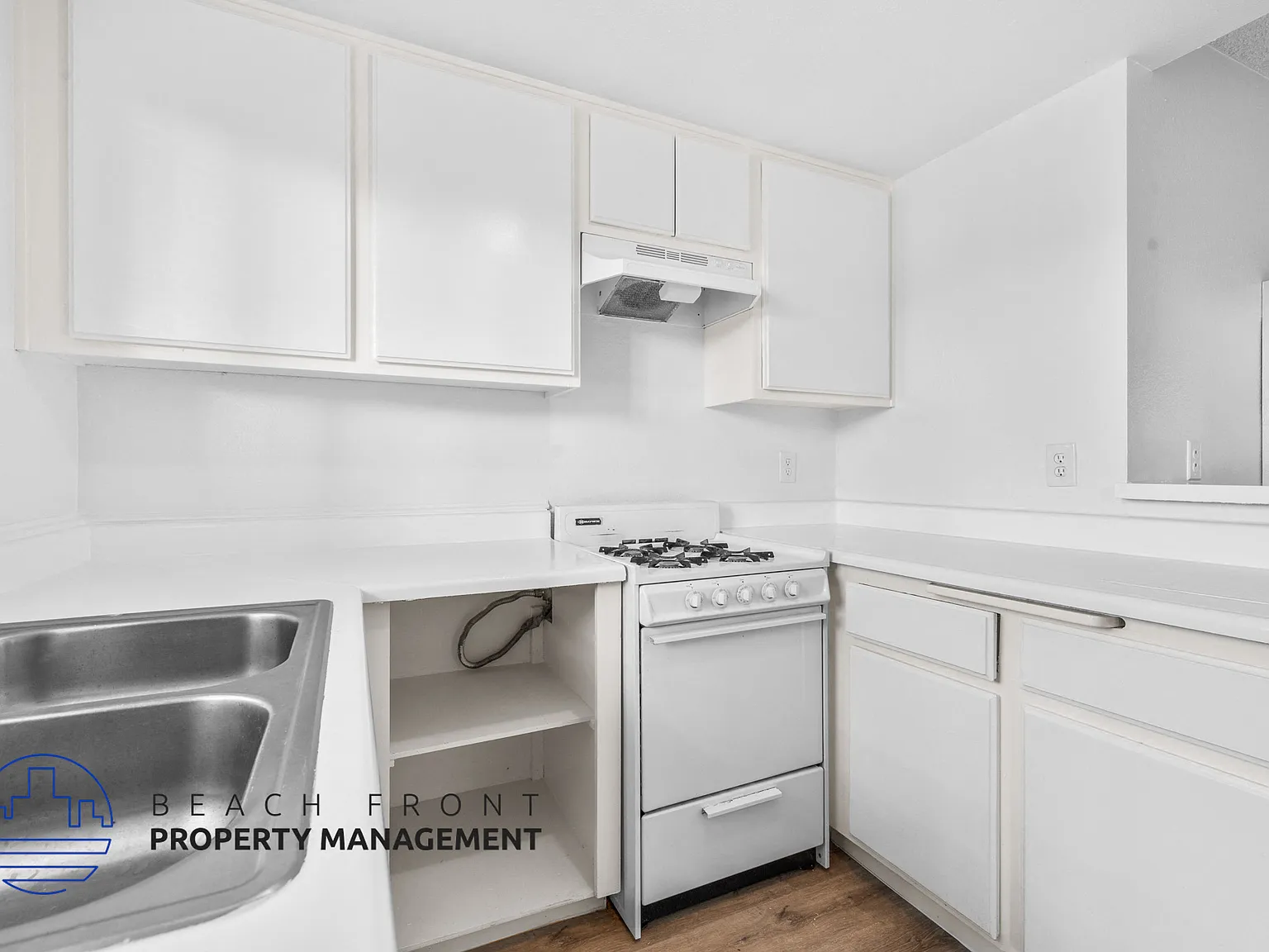 2315 Earl Avenue — Photo 2