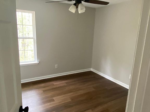 2nd image of 4033 Double Hill Pl