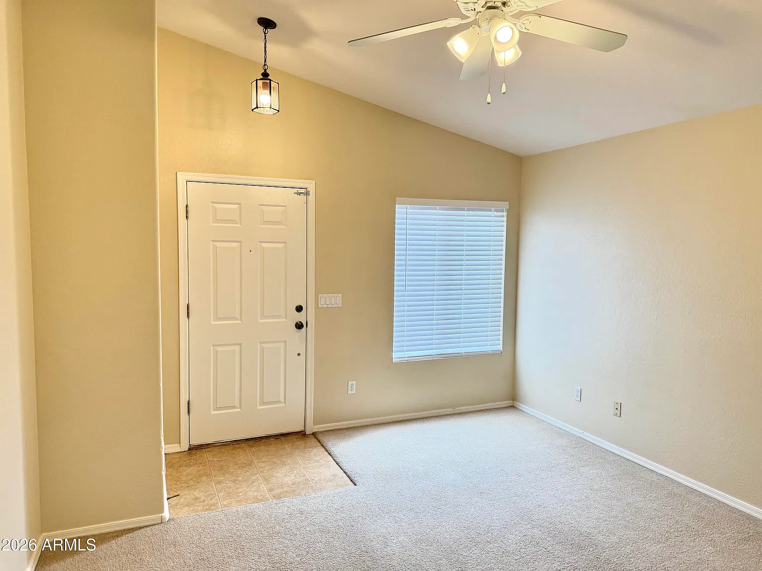 3 bed, 2.0 bath, 1238 sqft, $1,585 — Photo 3