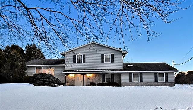 1st image of 272 Hoover Ave