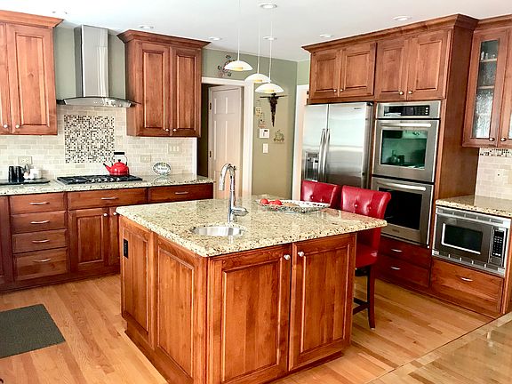 3rd image of 3841 Vardon Ct