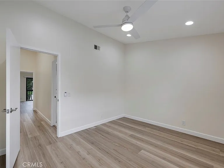 319 Molokai Dr — Photo 46