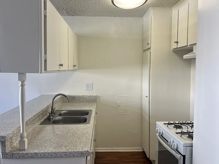 628 Sepulveda Blvd #210 — Photo 6