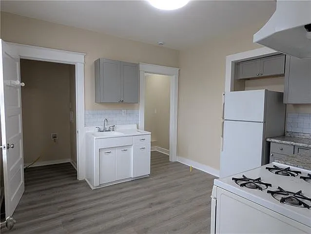 377 Aris Ave #A — Photo 6