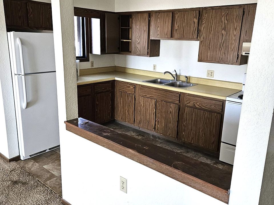 1st image of 110 1st St NW #16046181