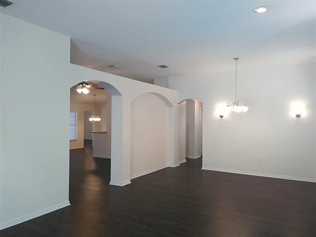 1443 Baythorn Dr — Photo 7