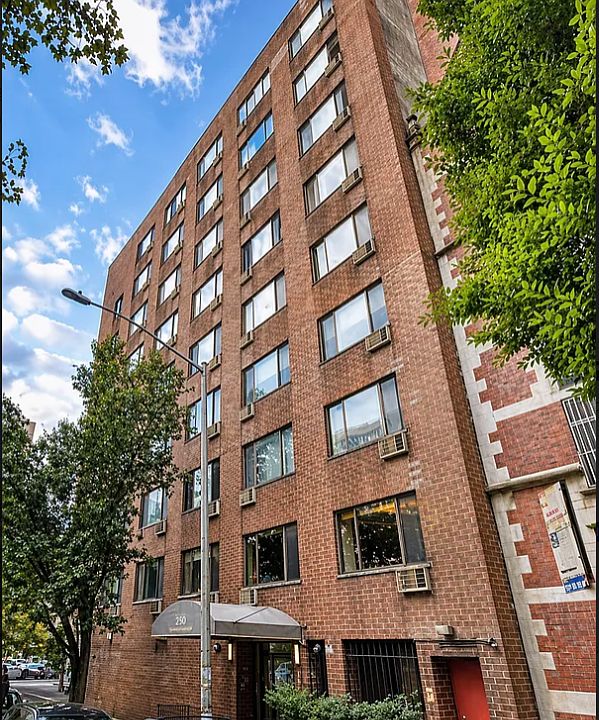 1st image of 250 E 31st St #Phc