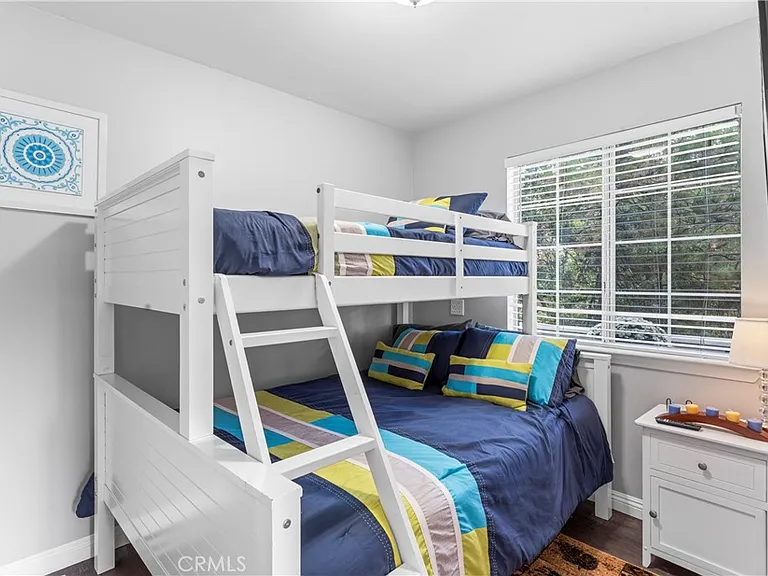 955 Teakwood Dr — Photo 8