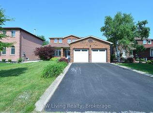 2145 Margot St, Oakville, ON L6H3M5