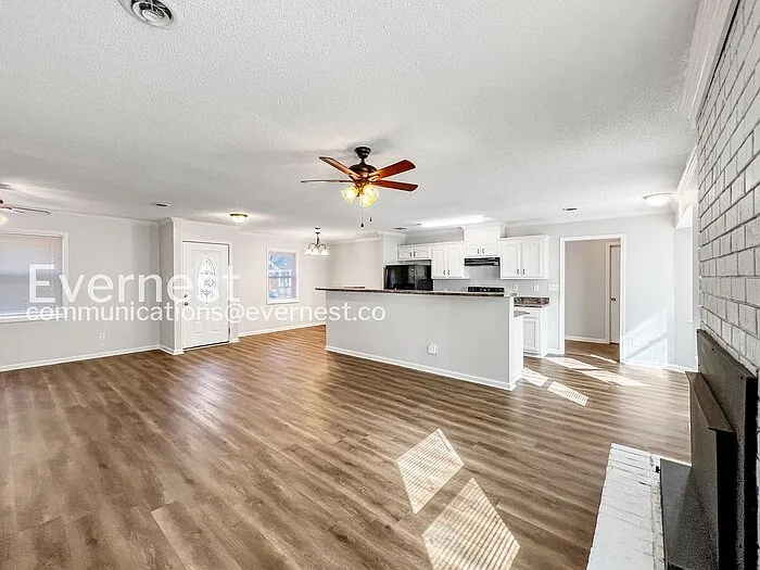 8250 Chesterfield Dr — Photo 7