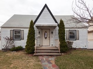 614 3rd St, Carlstadt, NJ 07072