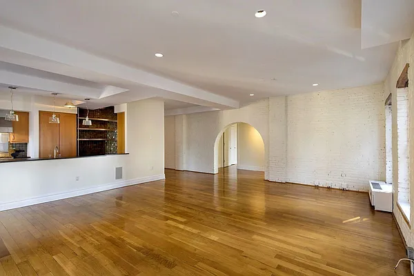 Rented by Brown Harris Stevens | media 32