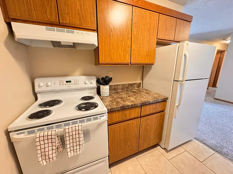 5011 Emerald Dr #22 — Photo 3