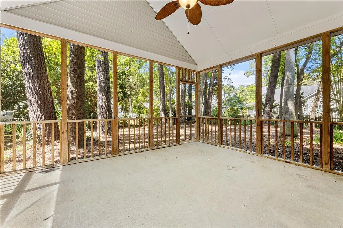 3 bed, 2.5 bath, 1674 sqft, $3,195 — Photo 3