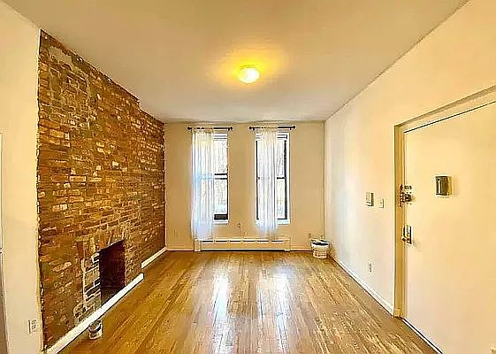 3rd image of 658 Carroll St APT 1A