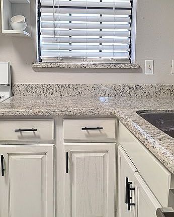 4th image of 490 Windwood Way