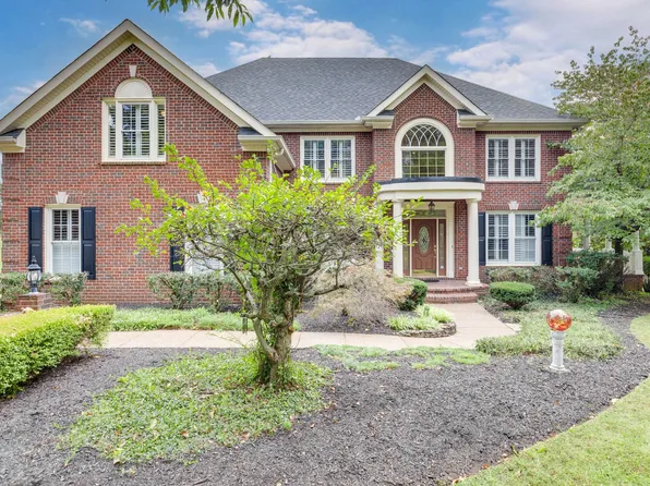 423 Martingale Dr, Franklin, TN 37067