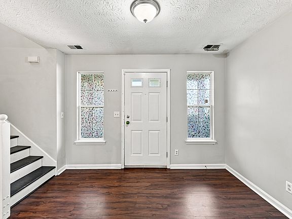 2nd image of 6007 Polonius Ln