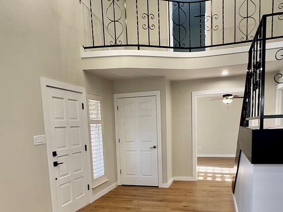 3rd image of 8111 Middle Ct