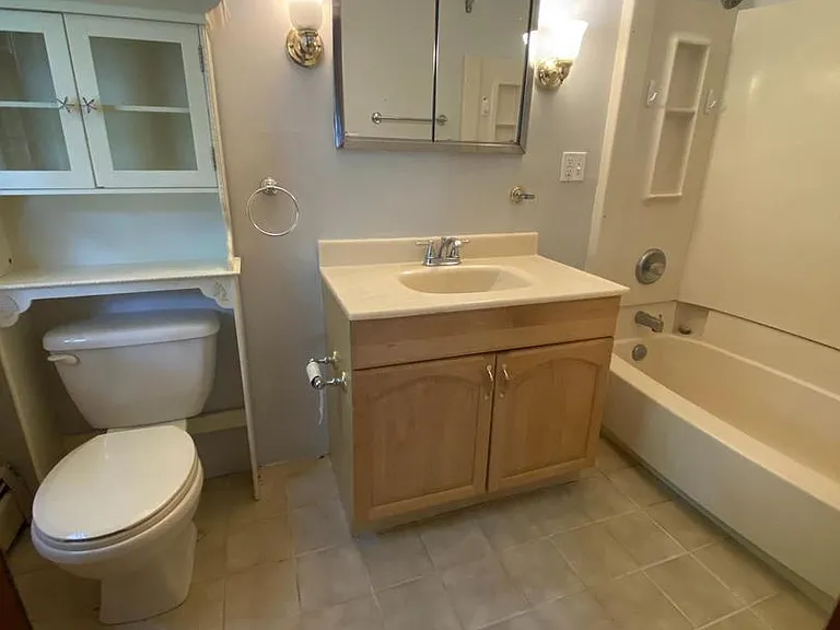 1002 Windsor Ave — Photo 7