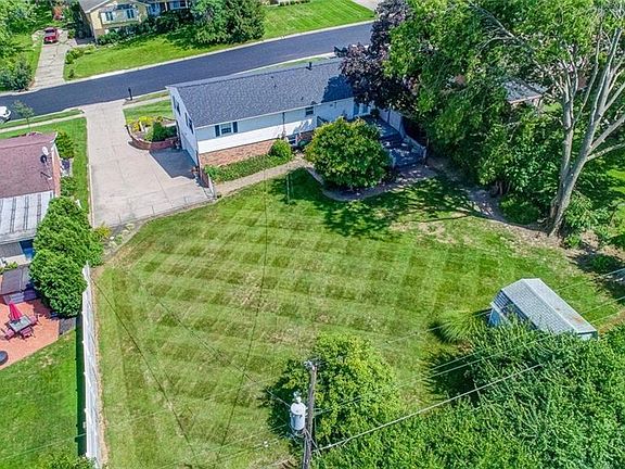 5th image of 1700 Croydon Ln