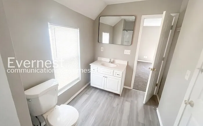 1265 E 99th St — Photo 10