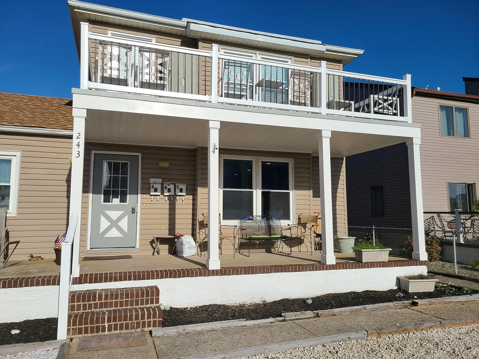 2 bed, 750 sqft, $1,400 — Photo 4