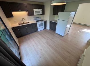 9 Penwood Dr APT 1, Concord, NH 03303