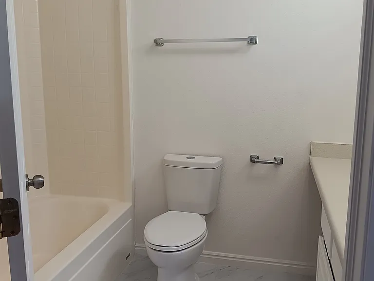 1947 E Forty South Cir — Photo 11