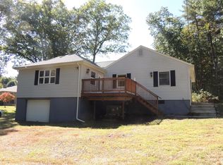 58 Sandy Beach Rd, Wapwallopen, PA 18660