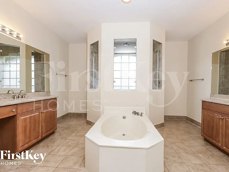 8636 Cobblestone Point Cir — Photo 9