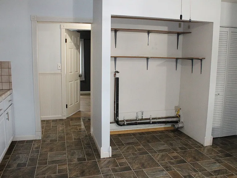 135 Poinsettia Ave — Photo 10