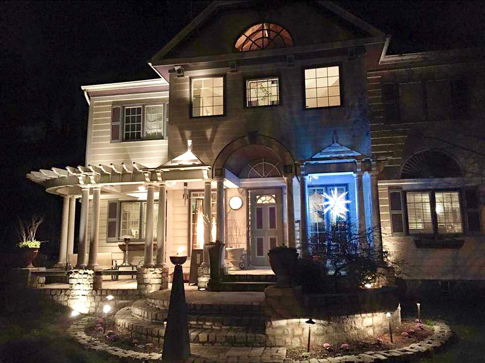 2nd image of 5427 Roosevelt St
