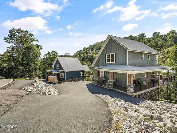4th image of 1700 Ridge Rd