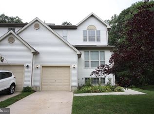 2 Woodstream Ct, Mantua, NJ 08051