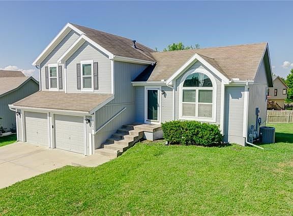 2nd image of 10904 Laurel Ct